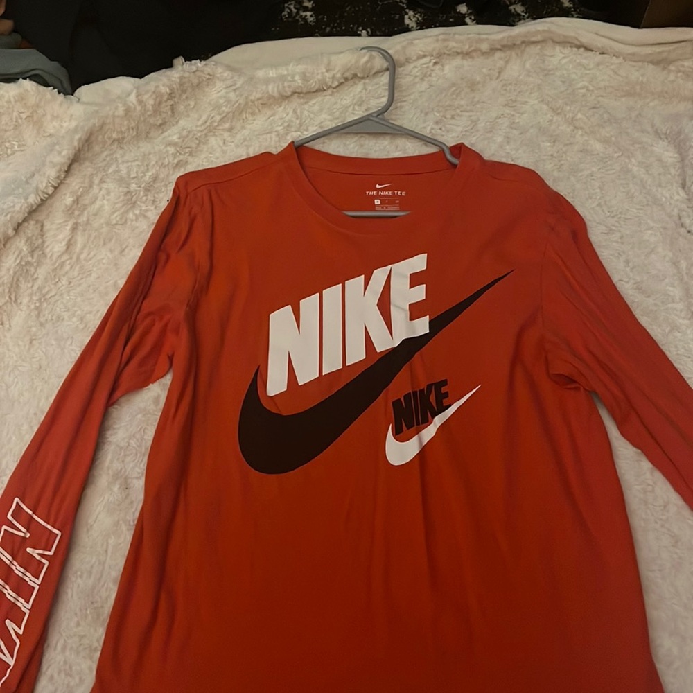 Small Nike long sleeve